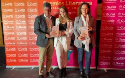 La montillana Mónica Montenegro recibe un premio de Literatura Infantil-Juvenil por su obra «Un mundo de aventuras»