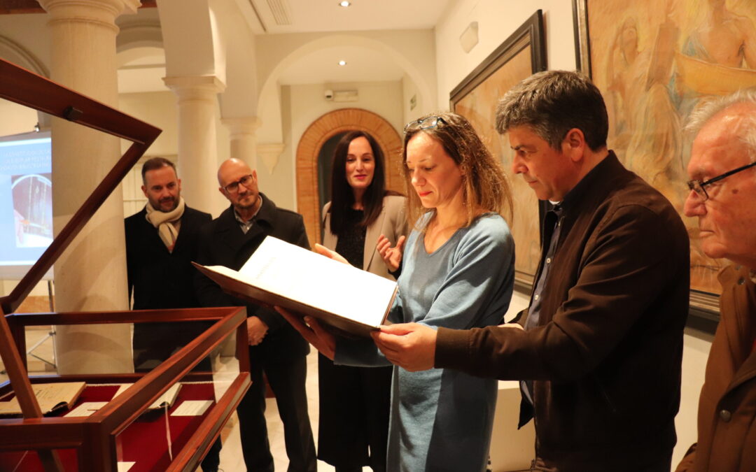 La Casa de las Aguas acoge la exposición bibliográfica “Cádiz y sus pueblos” con motivo del Día de Andalucía